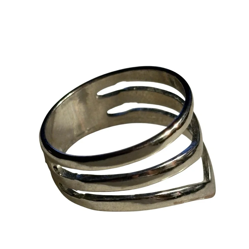 Vintage Chevron Ring‎ Open Triple Band Size 6 Silver Tone Metal Shiny Classic